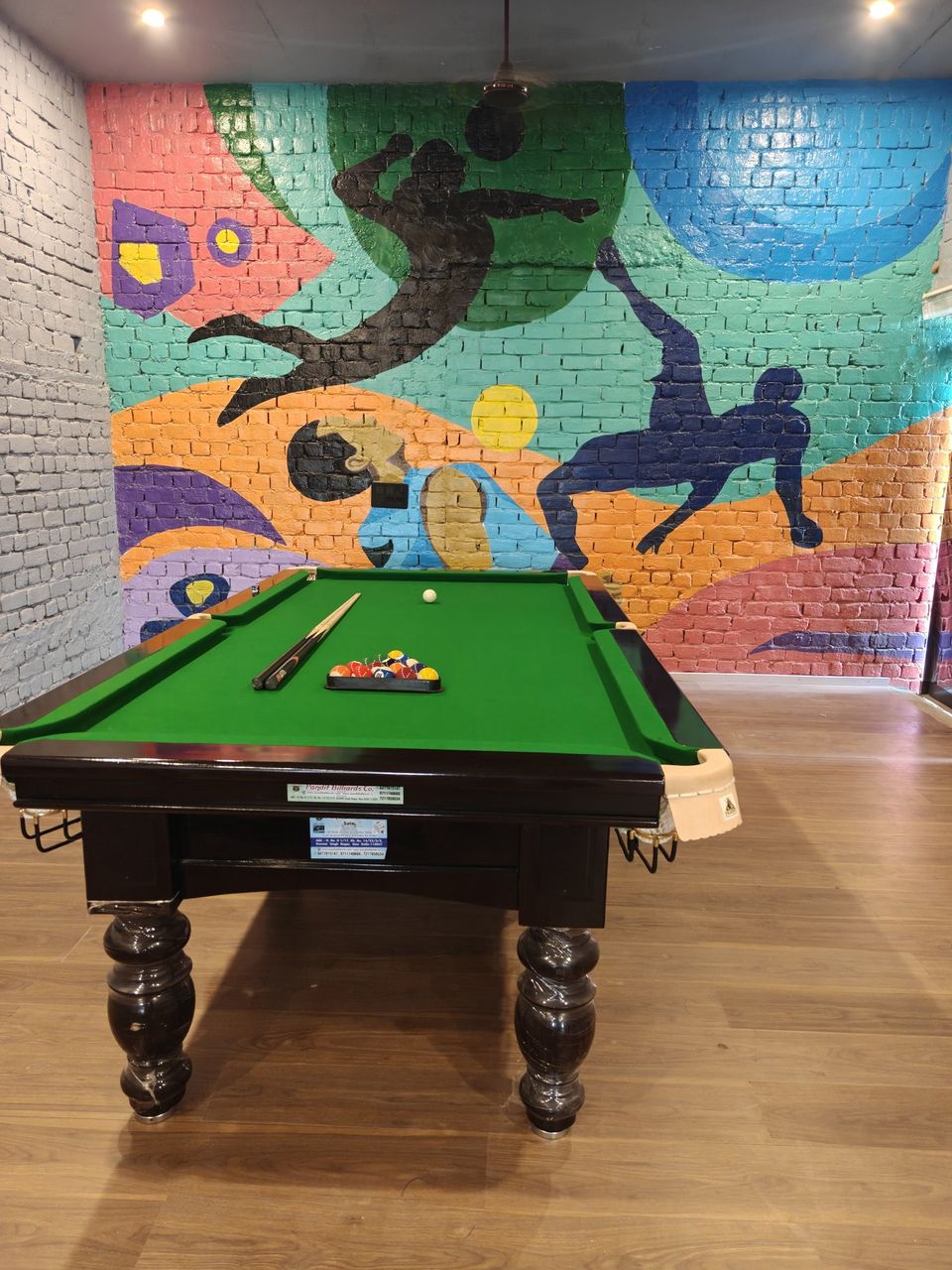 Pool Table - Premium Indoor Game Setup